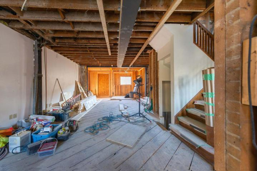 Why Commercial Restoration Services Are the Best Choice for Large Office Buildings?