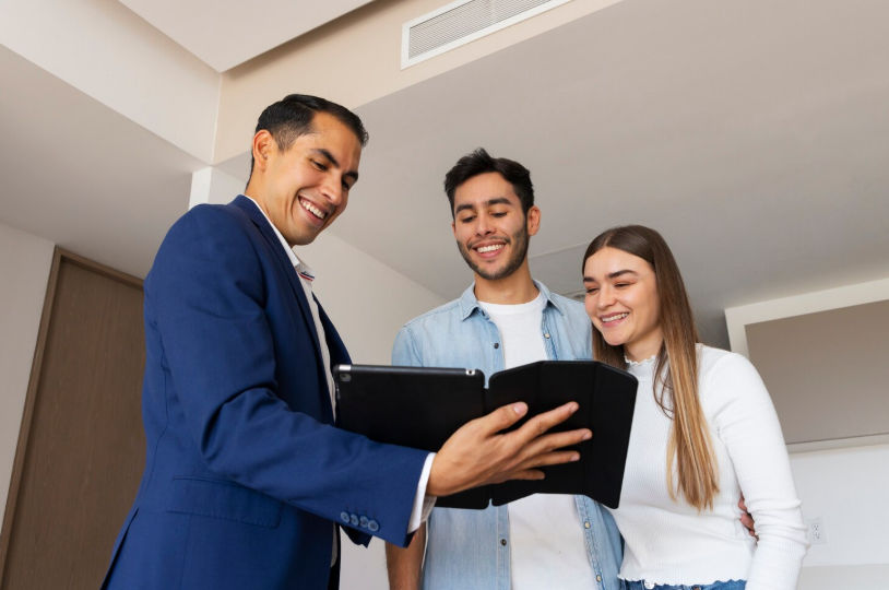 Why You Should Always Work With a Licensed Real Estate Agent? | Top Real Estate Agent Barrie | Broker & Realtor Ontario | Alex Monge