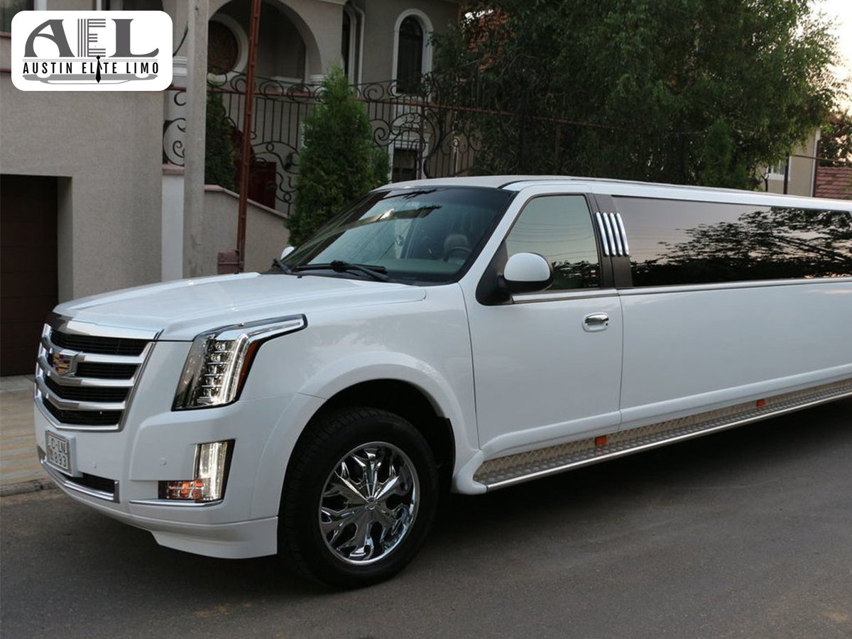 Why Limo Rental Remains Relevant in a Rideshare-Dominated Travel Market?