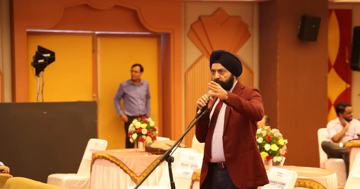 Best Urology Surgeon in Delhi at Max Hospital – Dr. P. P. Singh