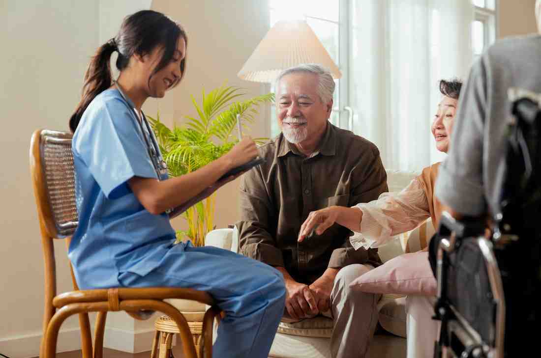 In-Home Cancer Care: Expert Support for Patients at Home